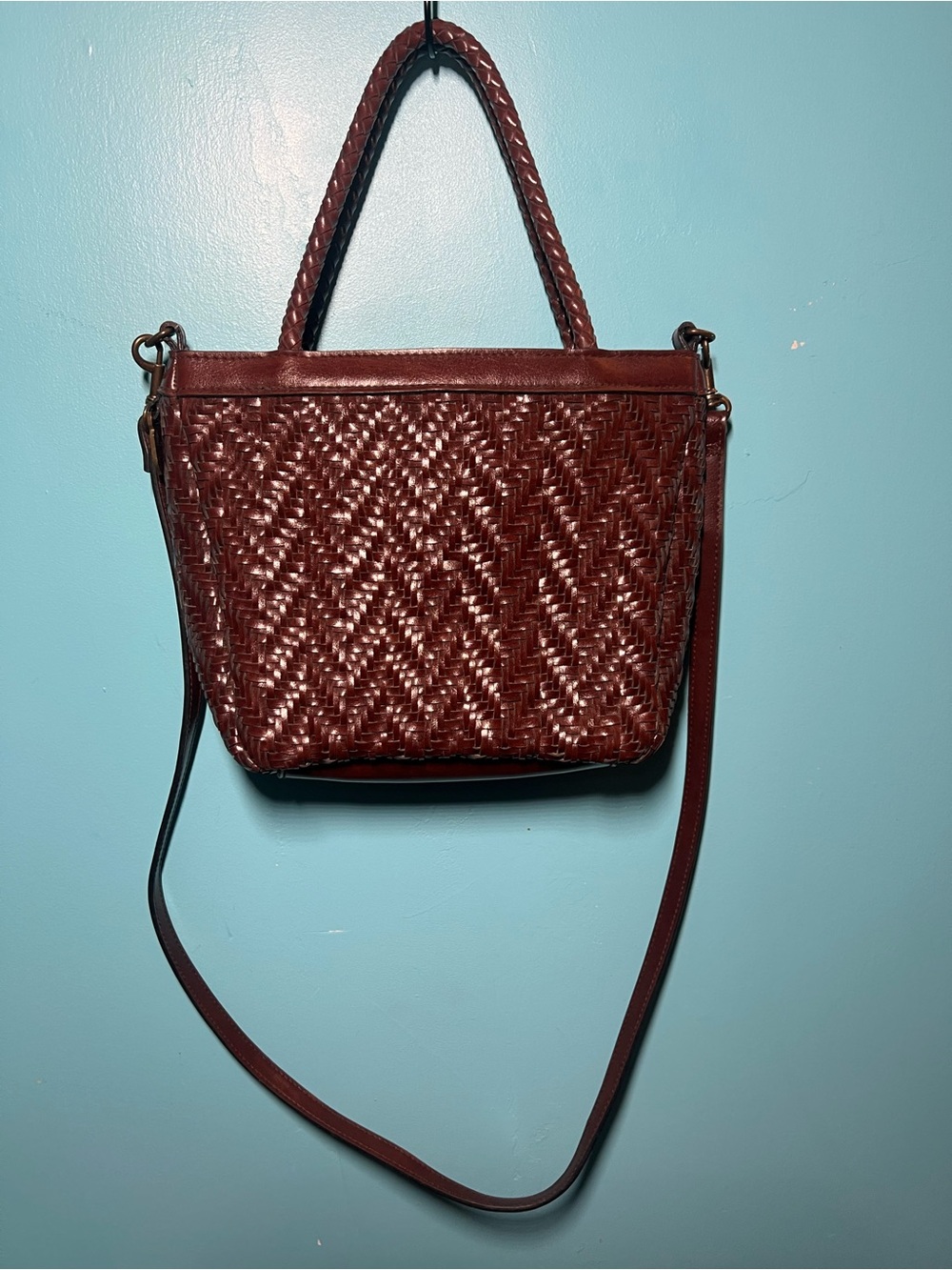 Liz Claiborne Braided hand bag/ crossbody in Dark Brown - Picture 4 of 5